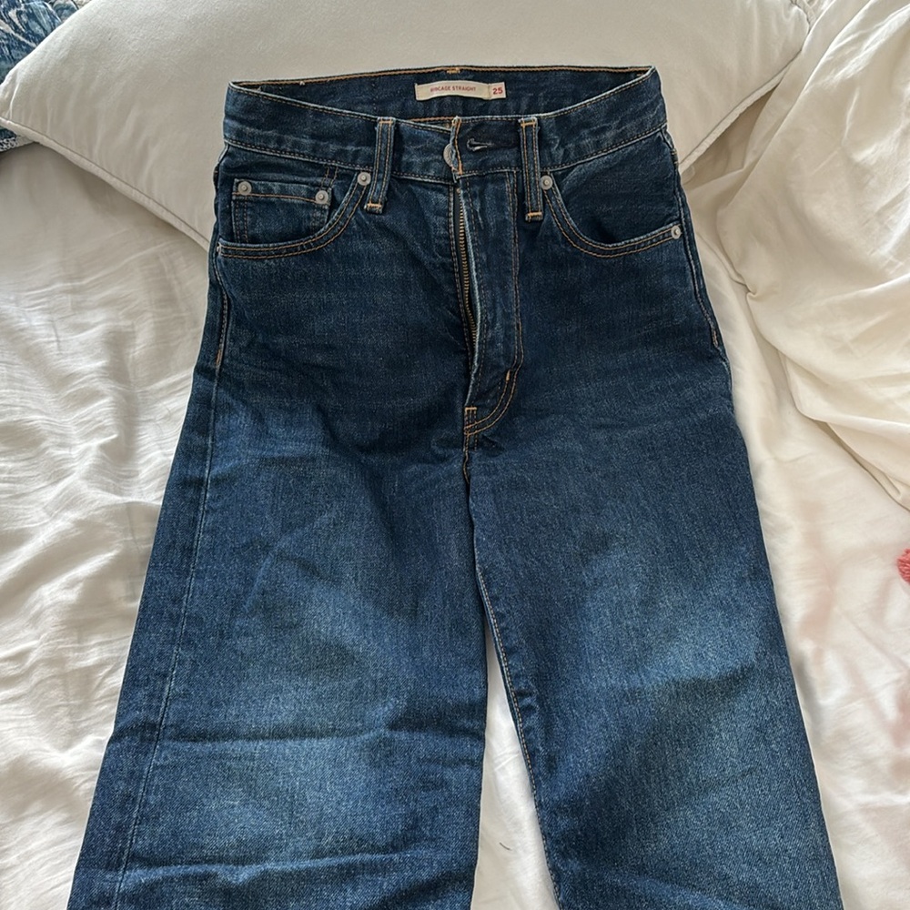 Levi’s Ribcage Straight Jean - Picture 4 of 4